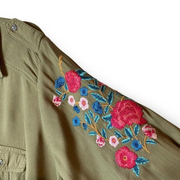 Torrid Green Embroidered Twill Button Shirt - Picture 7 of 11
